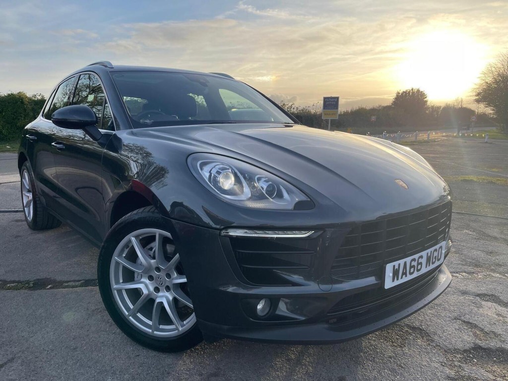 2016 Porsche Macan